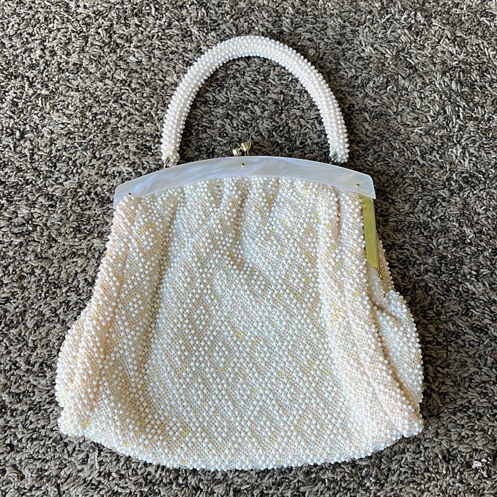 Vintage (60’s) woman’s beaded handbag hand made